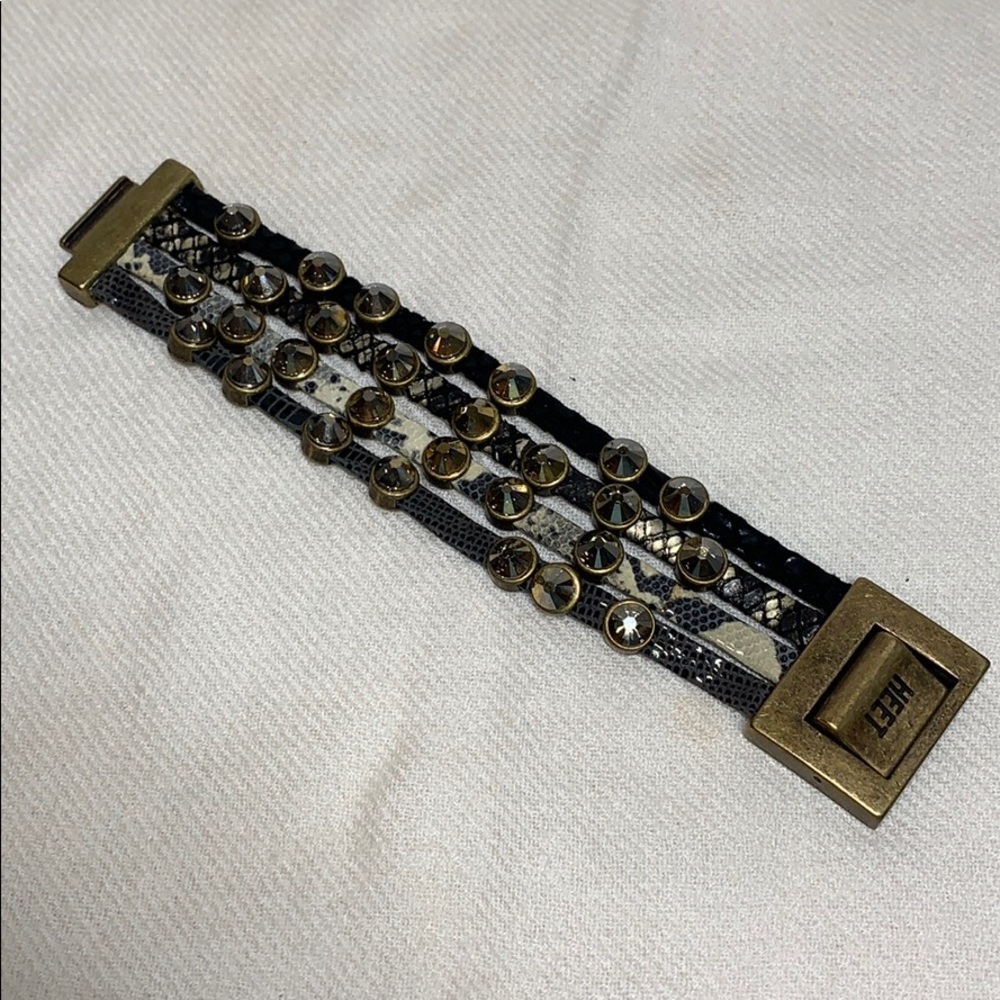 Heet Bracelets - Picture 6 of 7